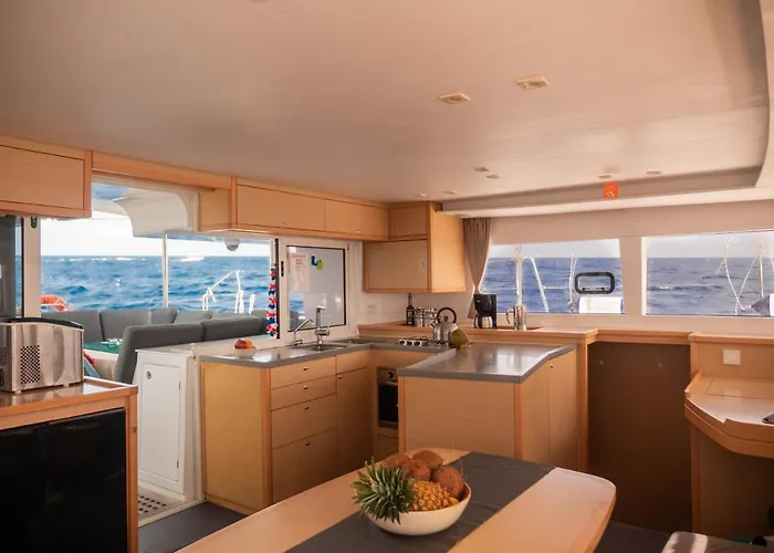 Haustierfreundliches Hotel Butterfly Yacht Lagoon 450Flybridge Sansibar